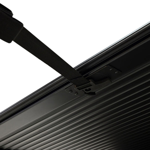 Westin 19-26 GM Silverado/Sierra 2500/3500 6ft 6in Bed Manual Retractable Tonneau Cover - Black