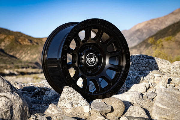 ICON Hulse 17 X 8.5 / 6 X 5.5 / 25mm Offset / 5.75in BS Double Black