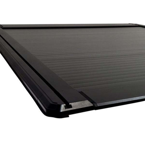 Westin 19-26 GM Silverado/Sierra 2500/3500 6ft 6in Bed Manual Retractable Tonneau Cover - Black