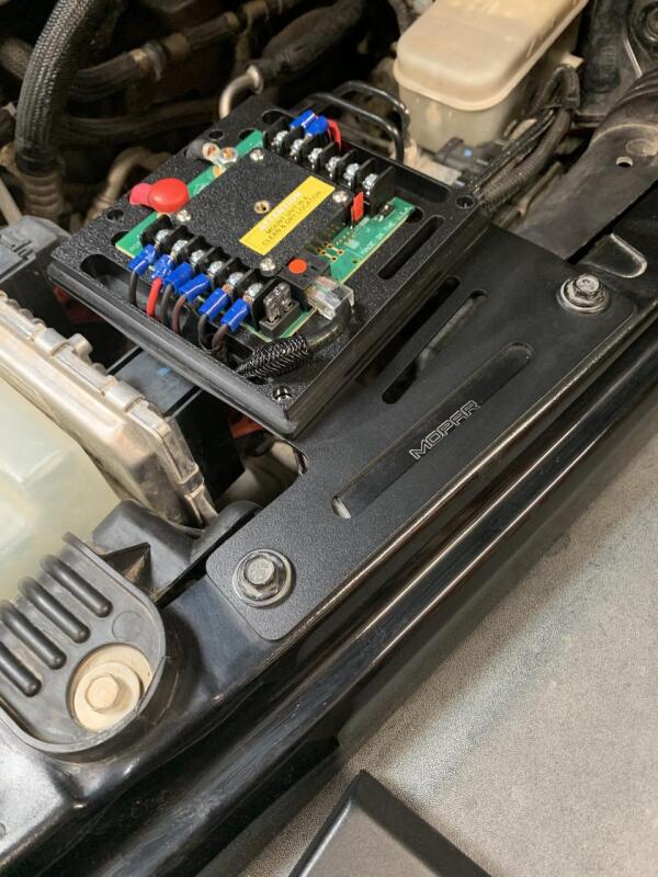 sPOD 09-18 Jeep Wrangler JK SourceLT w/Green LED Switch Panel