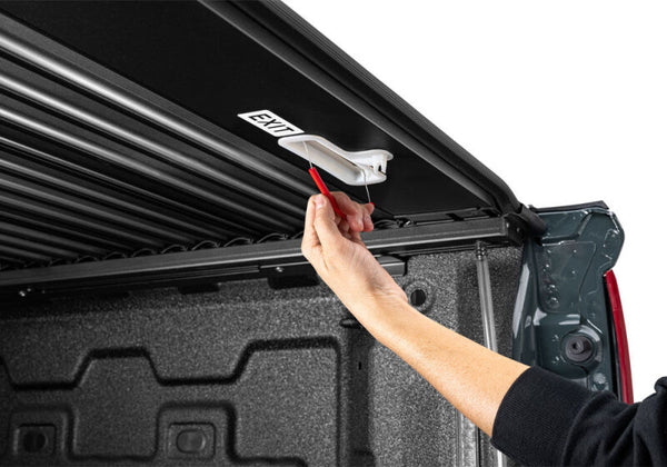 RealTruck 2015-2020 Ford F-150 5ft 7in FlushFit Electric Retractable Cover